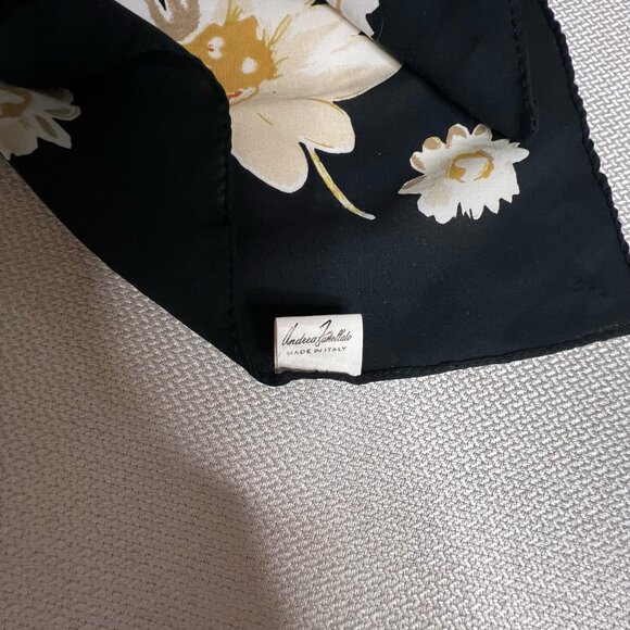 Andrea Zanellato Dark Blue Floral Scarf Made in Italy|Vintage-Inspired Daisies - Picture 3 of 6
